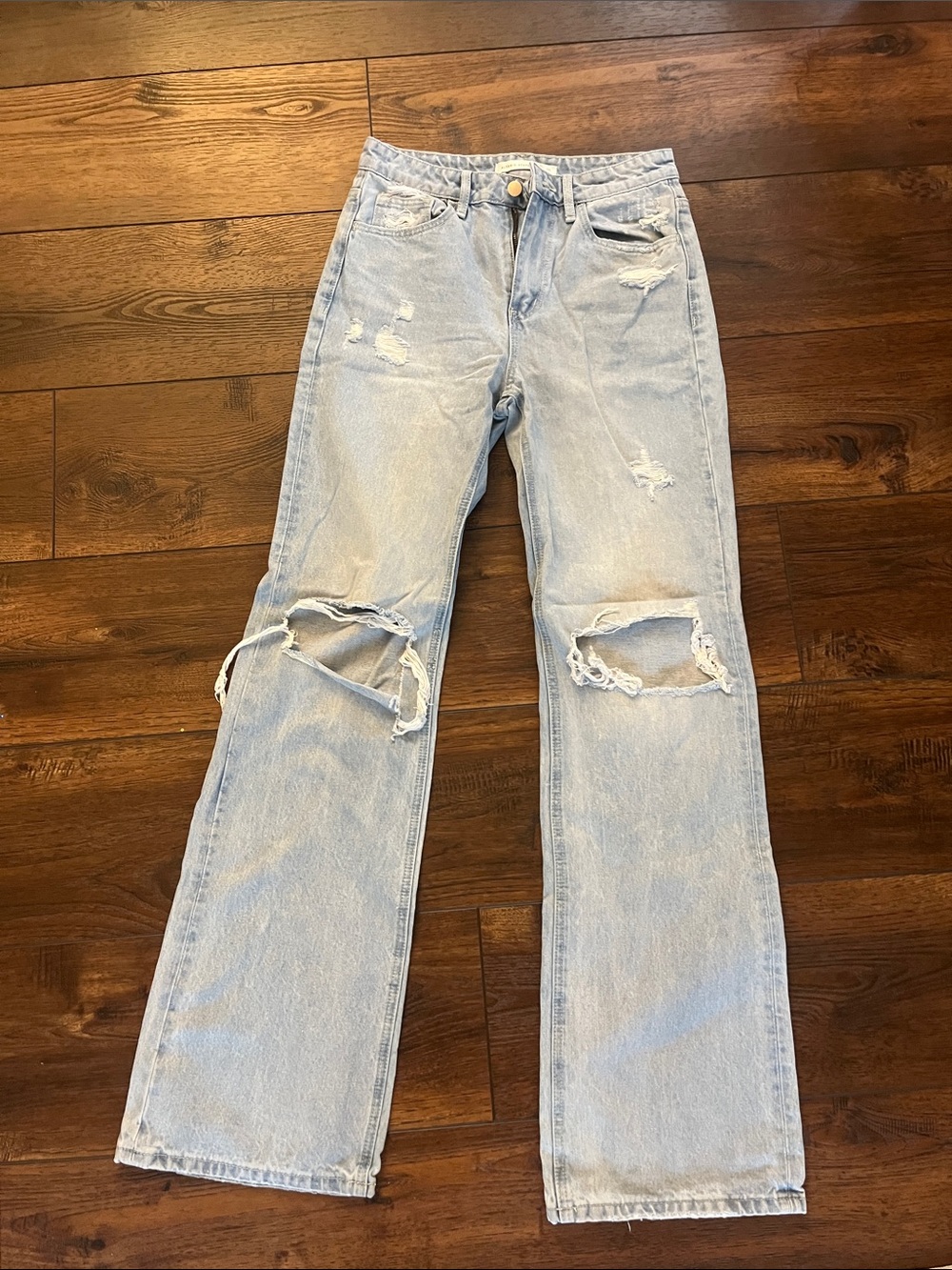 Light Wash Women’s Wide Leg Jeans